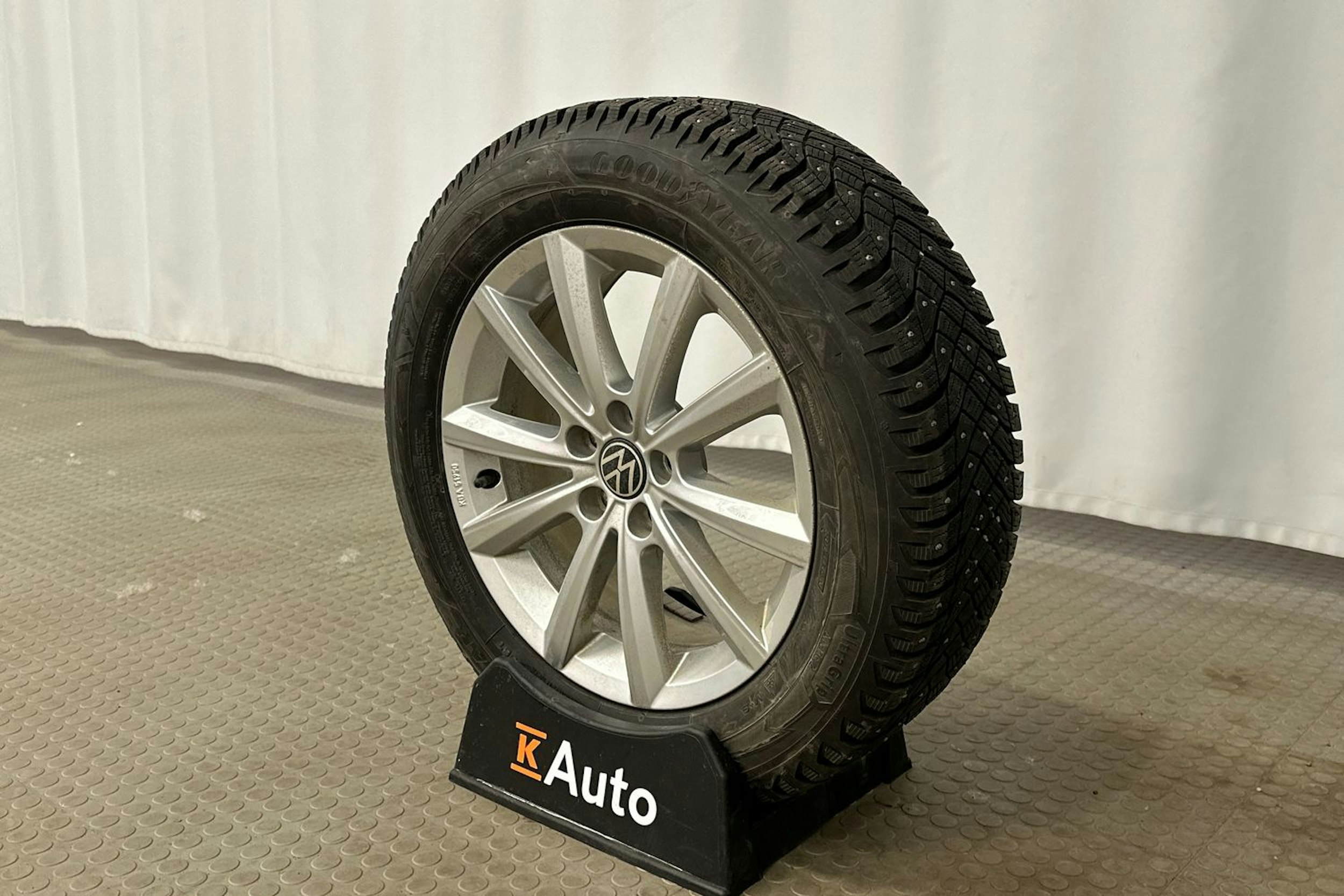 sininen Volkswagen Taigo 2023 kuva 13.