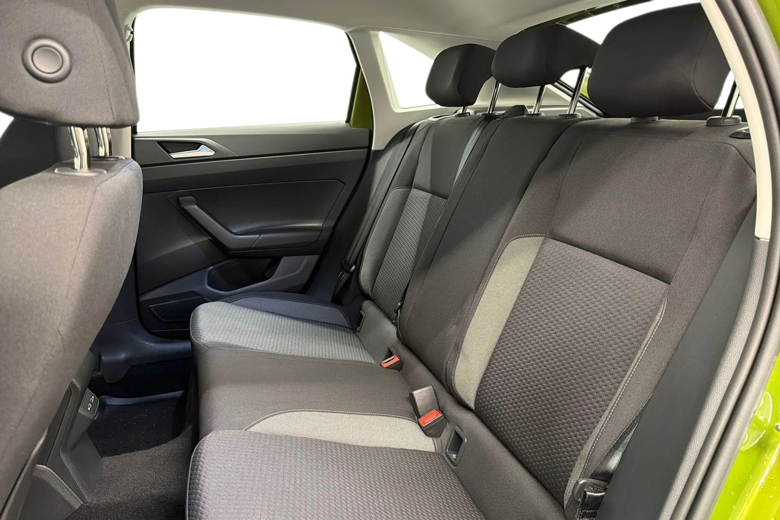 vihreä Volkswagen Taigo 2023 kuva 8.
