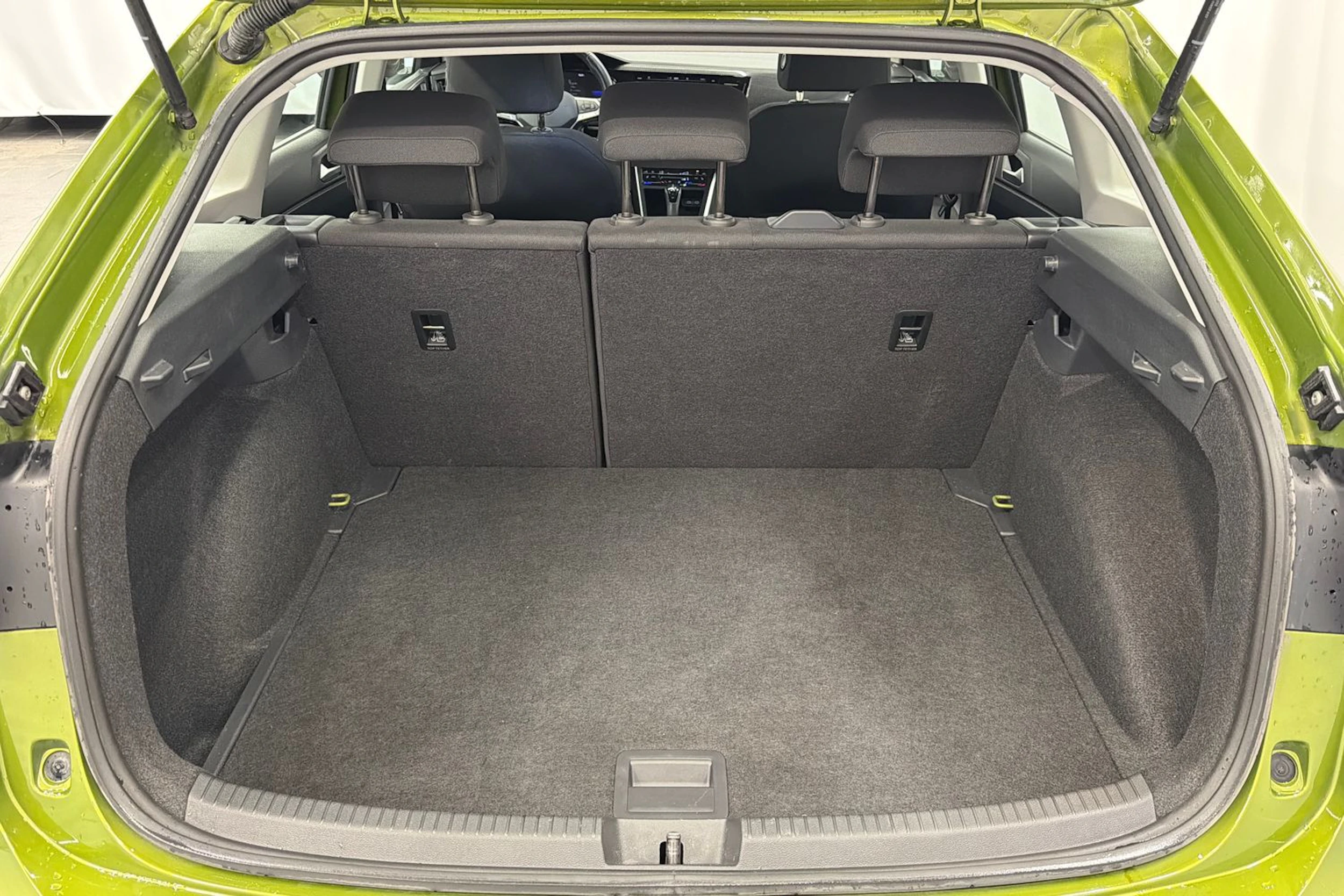 vihreä Volkswagen Taigo 2023 kuva 13.