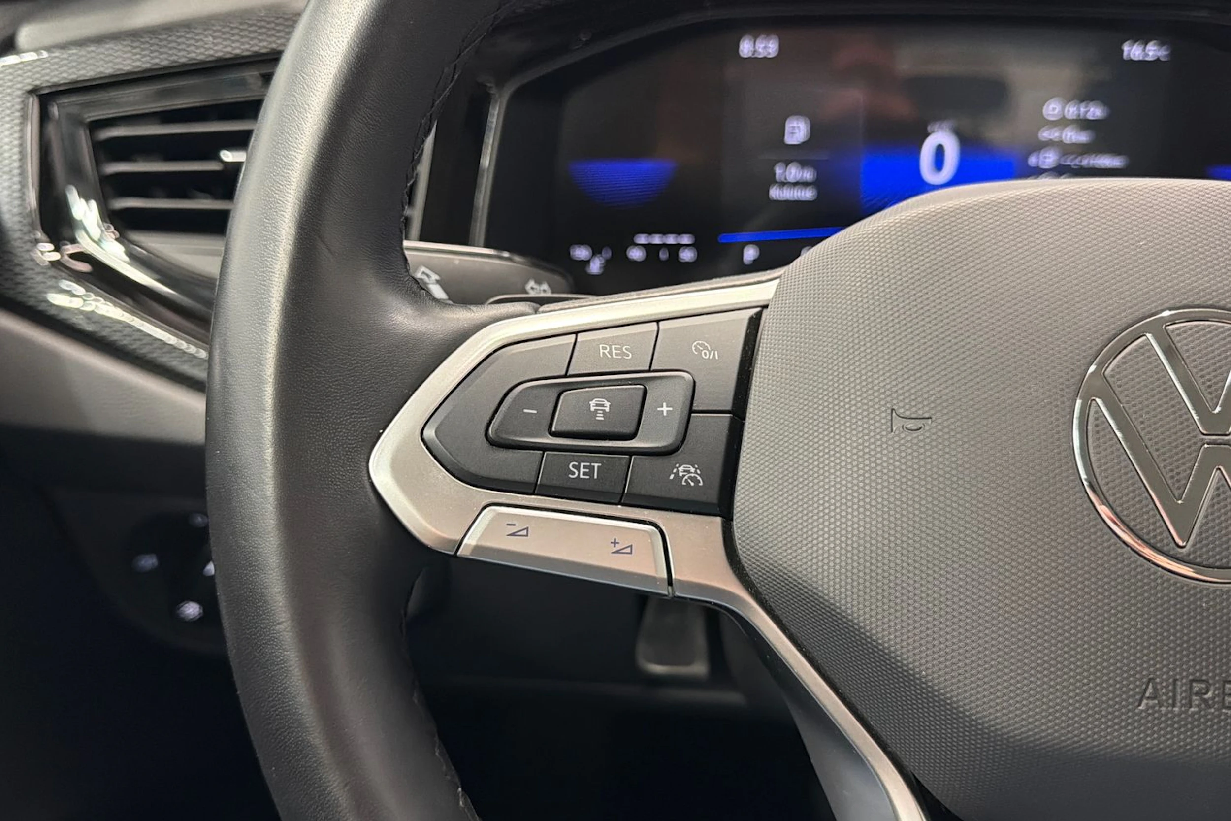 vihreä Volkswagen Taigo 2023 kuva 15.