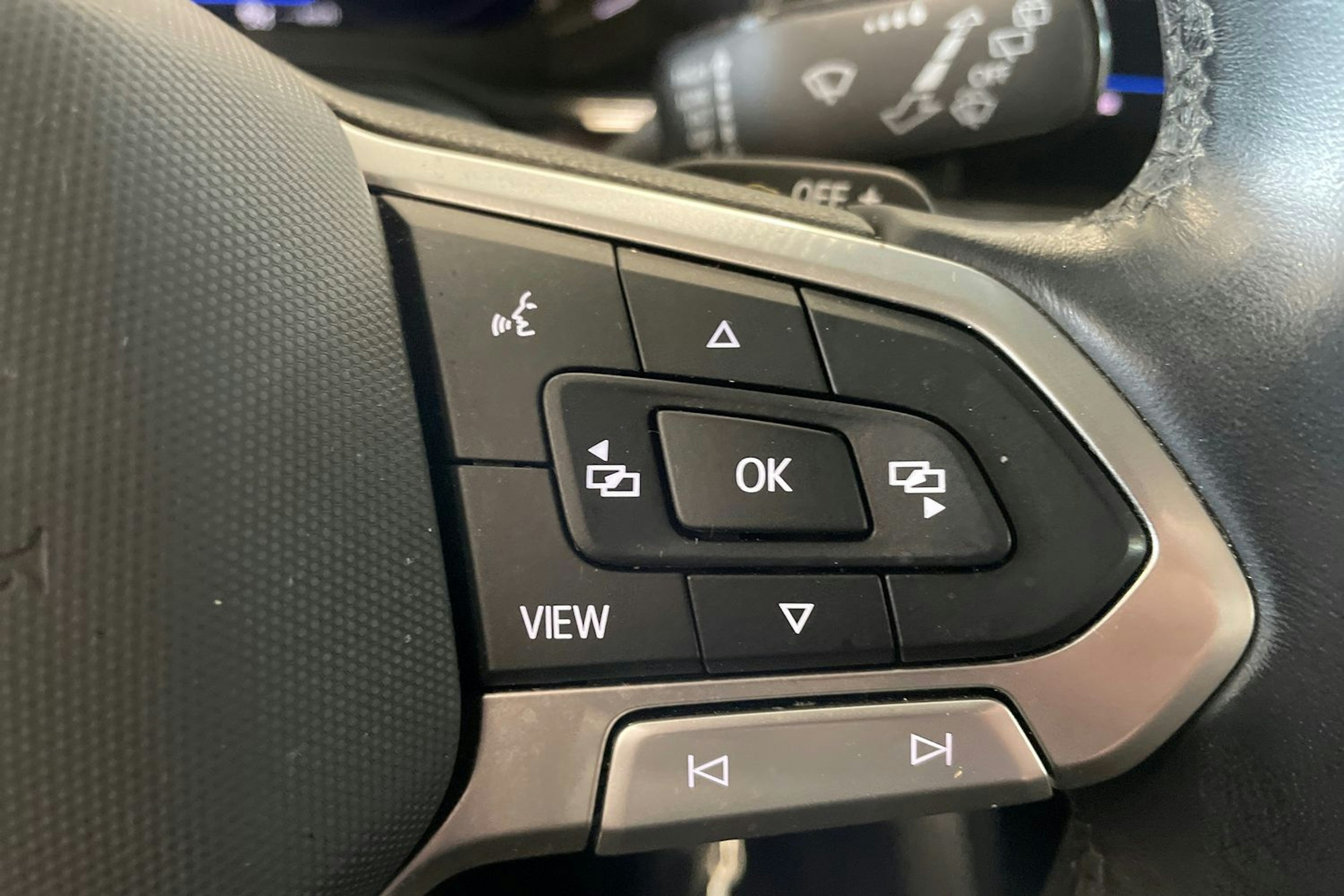 punainen Volkswagen Taigo 2023 kuva 16.
