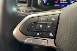 punainen Volkswagen Taigo 2023 kuva 17.