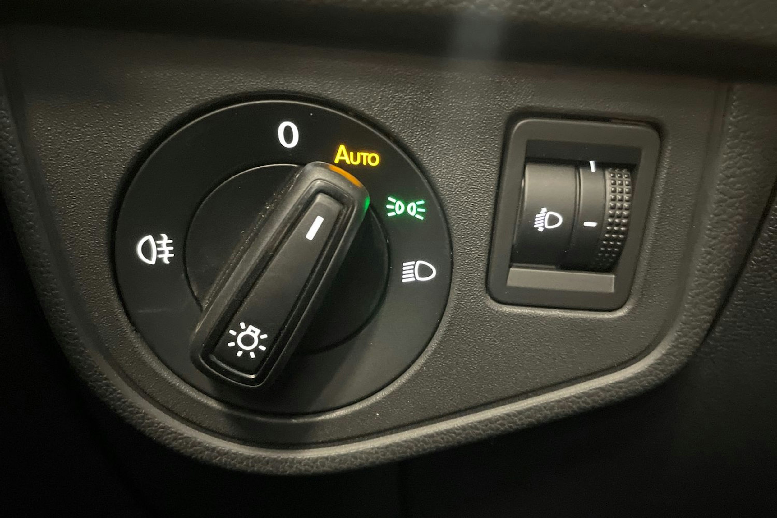 punainen Volkswagen Taigo 2023 kuva 19.