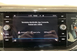 punainen Volkswagen Taigo 2023 kuva 22.