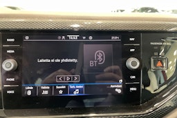 punainen Volkswagen Taigo 2023 kuva 24.