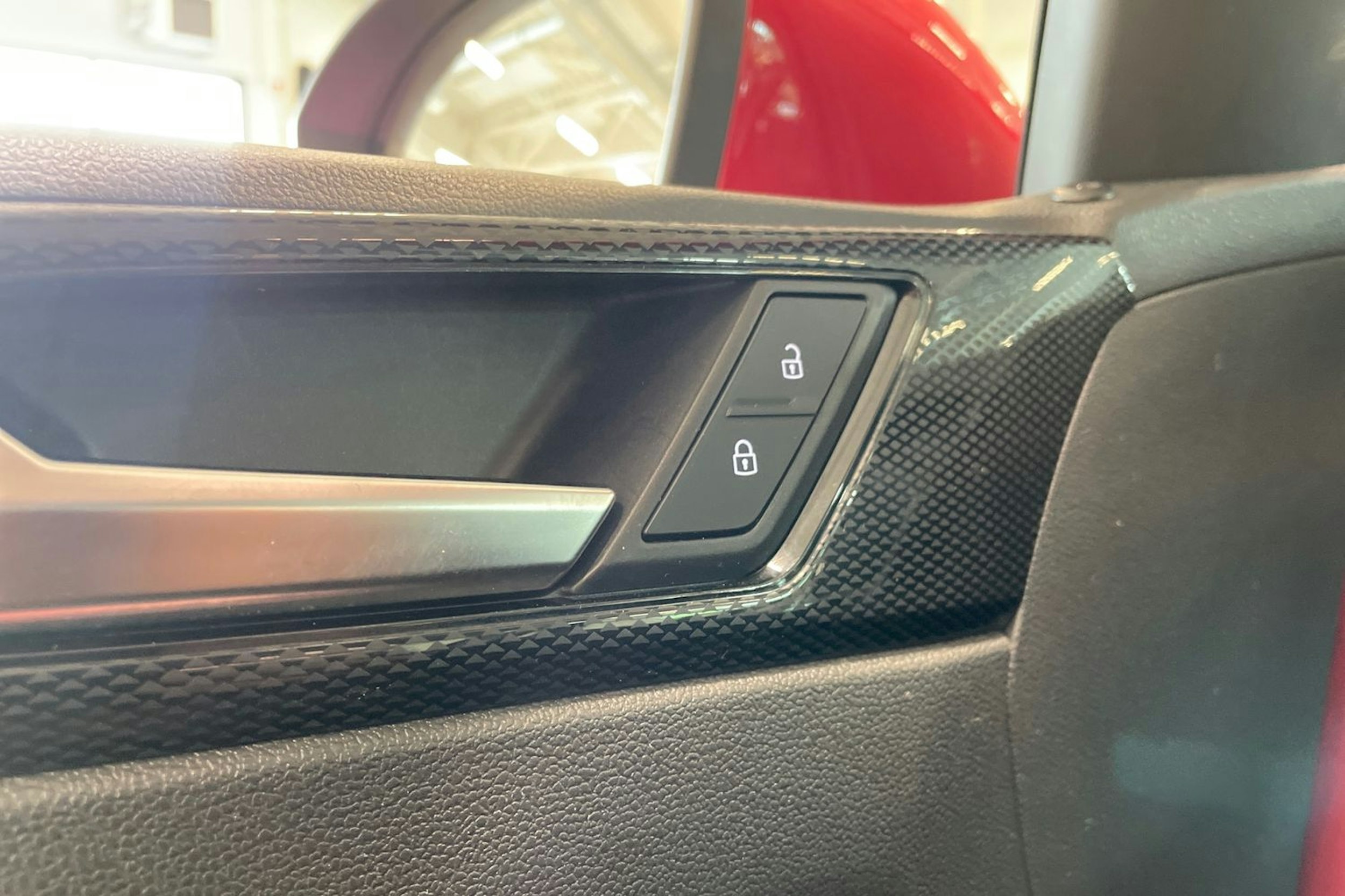 punainen Volkswagen Taigo 2023 kuva 29.