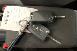 punainen Volkswagen Taigo 2023 kuva 30.