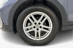 harmaa Volkswagen Taigo 2023 kuva 9.