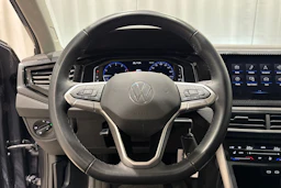 harmaa Volkswagen Taigo 2023 kuva 15.