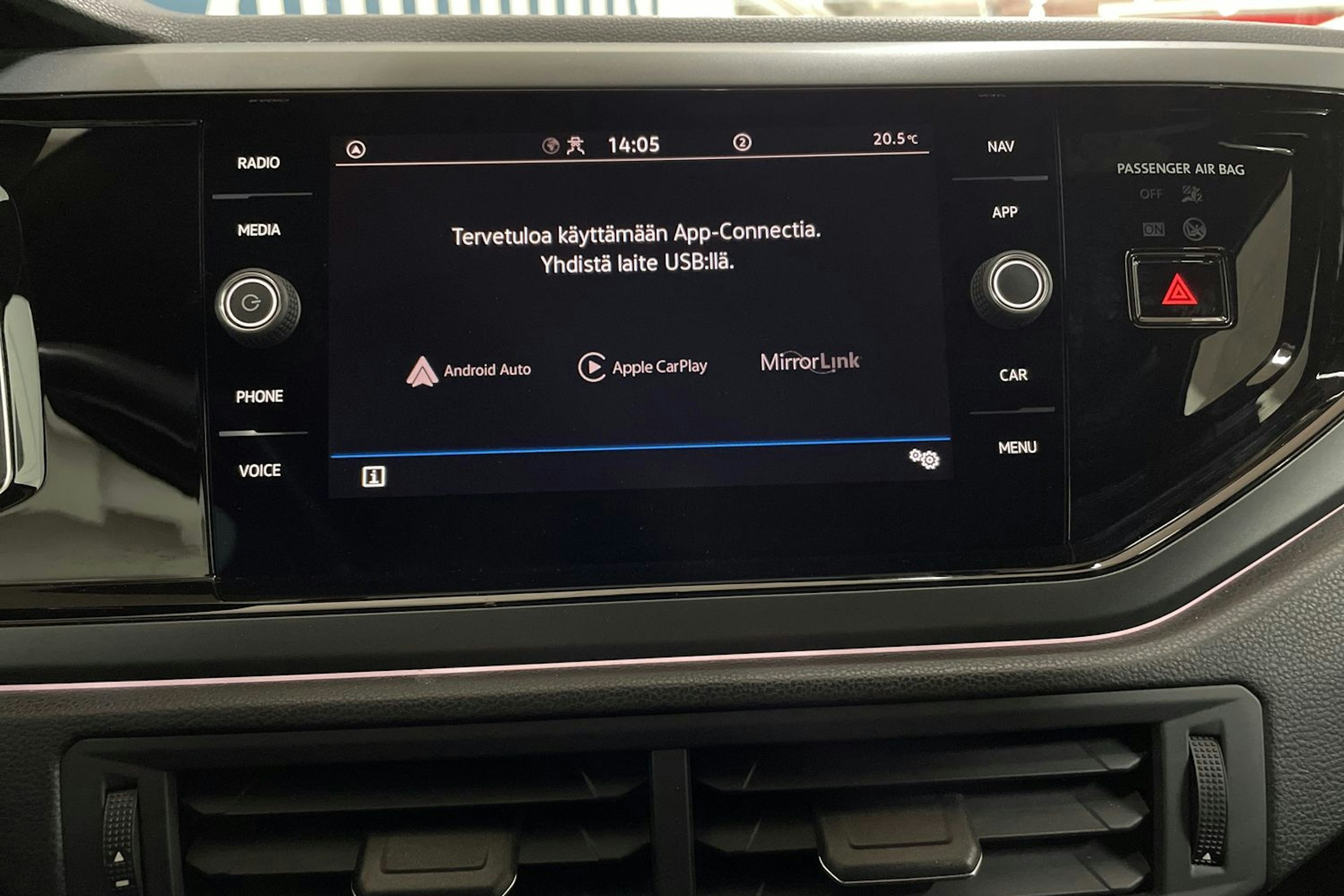 musta Volkswagen Taigo 2023 kuva 19.