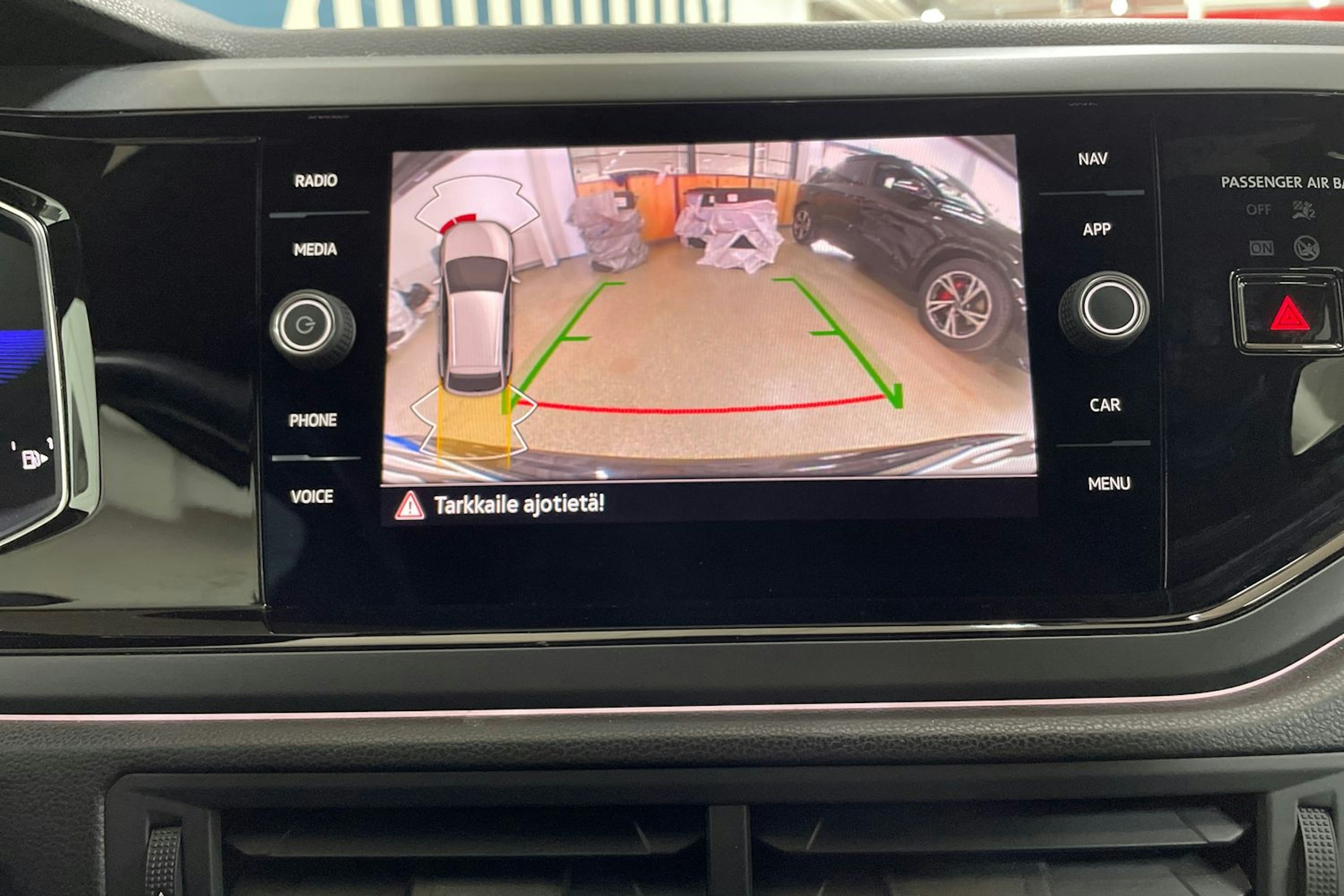 musta Volkswagen Taigo 2023 kuva 22.