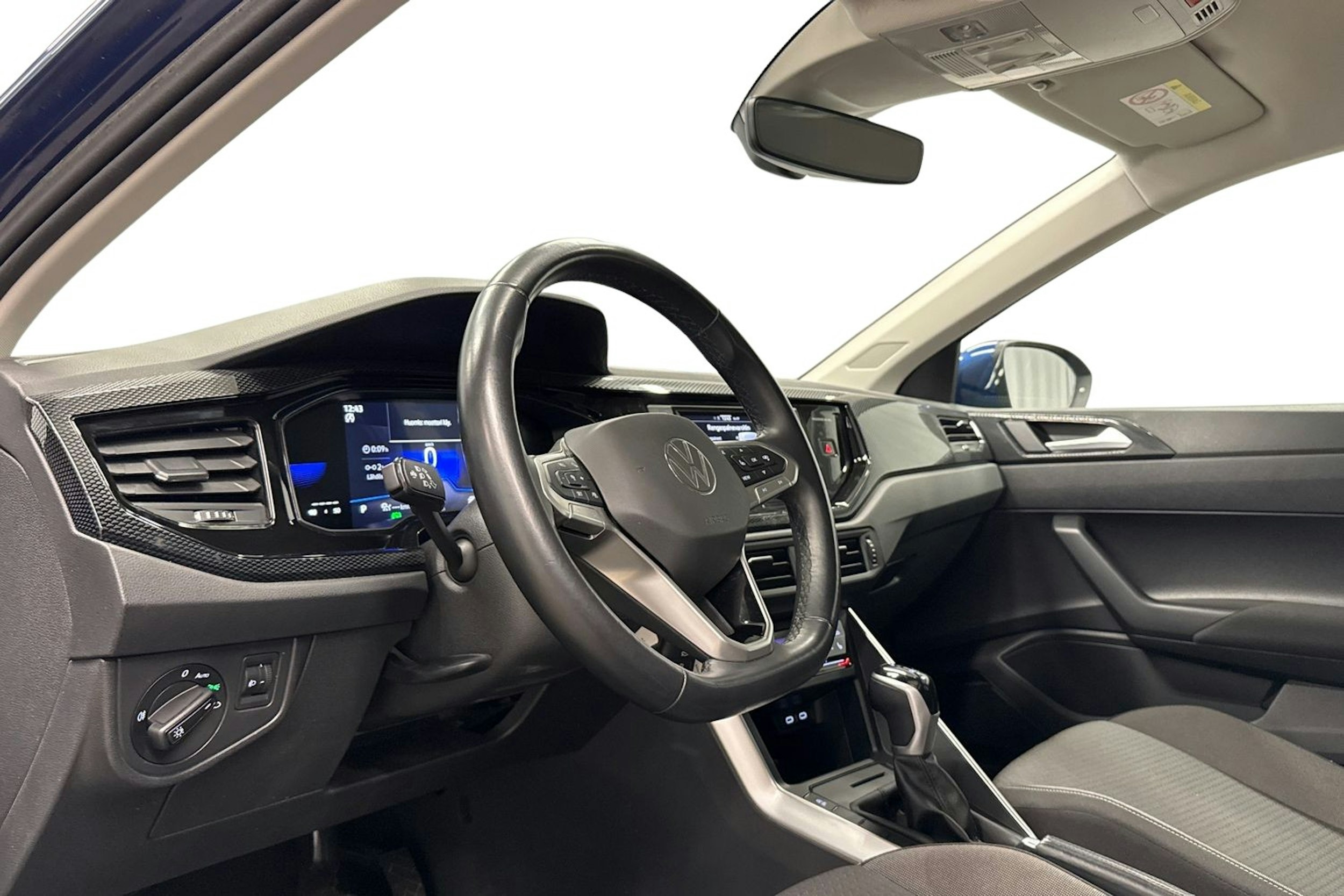 sininen Volkswagen Taigo 2023 kuva 7.