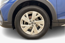 sininen Volkswagen Taigo 2023 kuva 11.