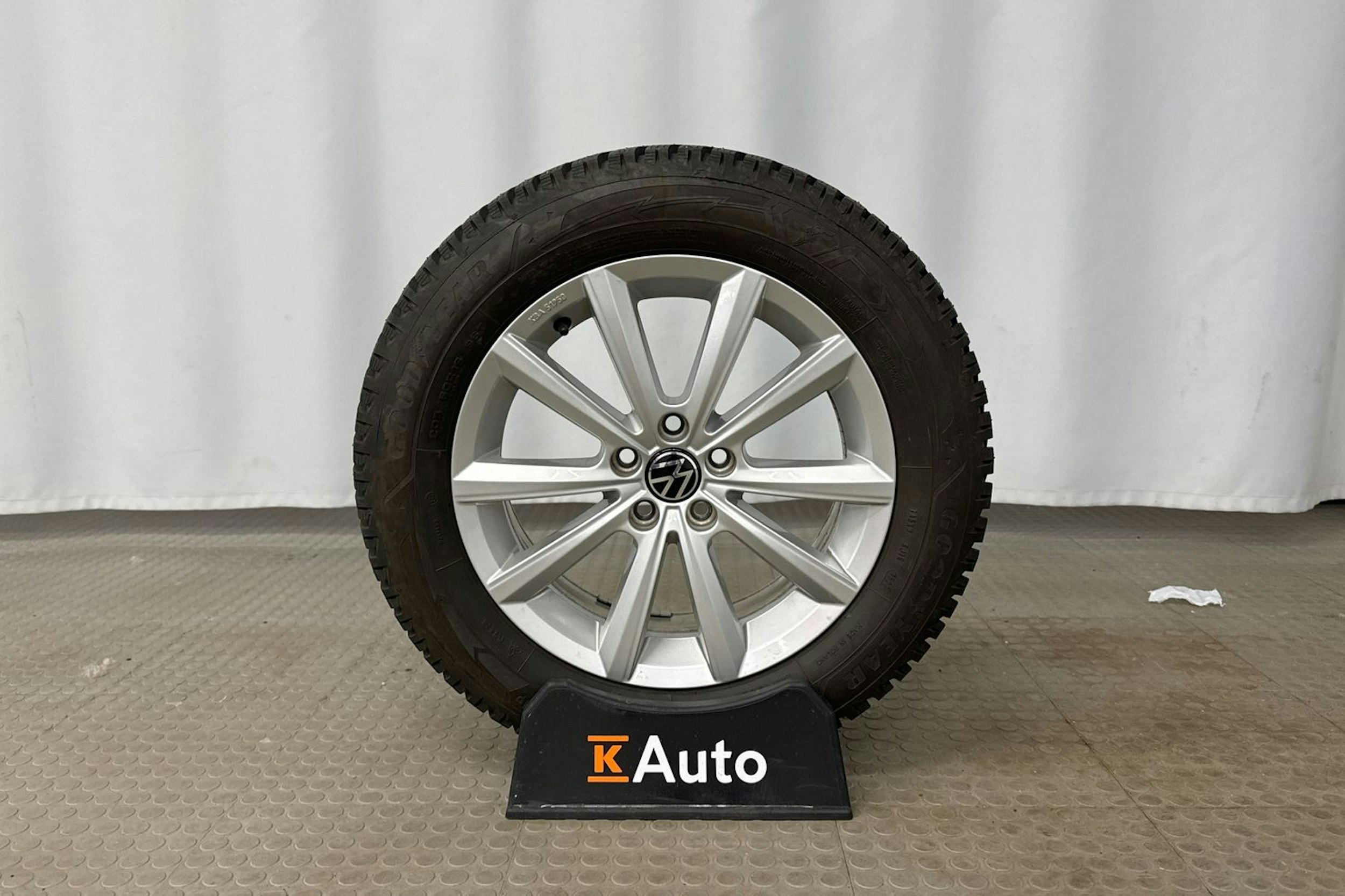 sininen Volkswagen Taigo 2023 kuva 13.