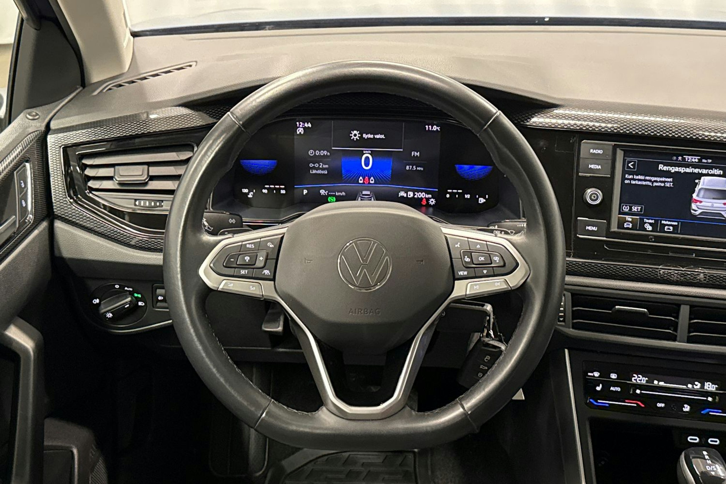 sininen Volkswagen Taigo 2023 kuva 14.