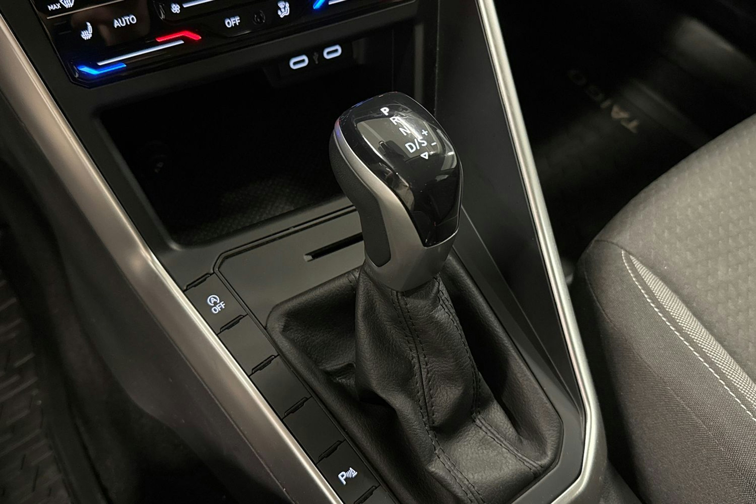 sininen Volkswagen Taigo 2023 kuva 23.