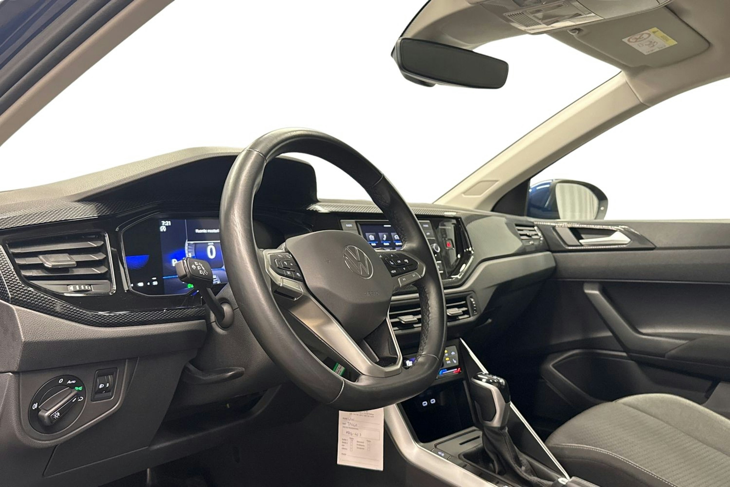 sininen Volkswagen Taigo 2023 kuva 7.