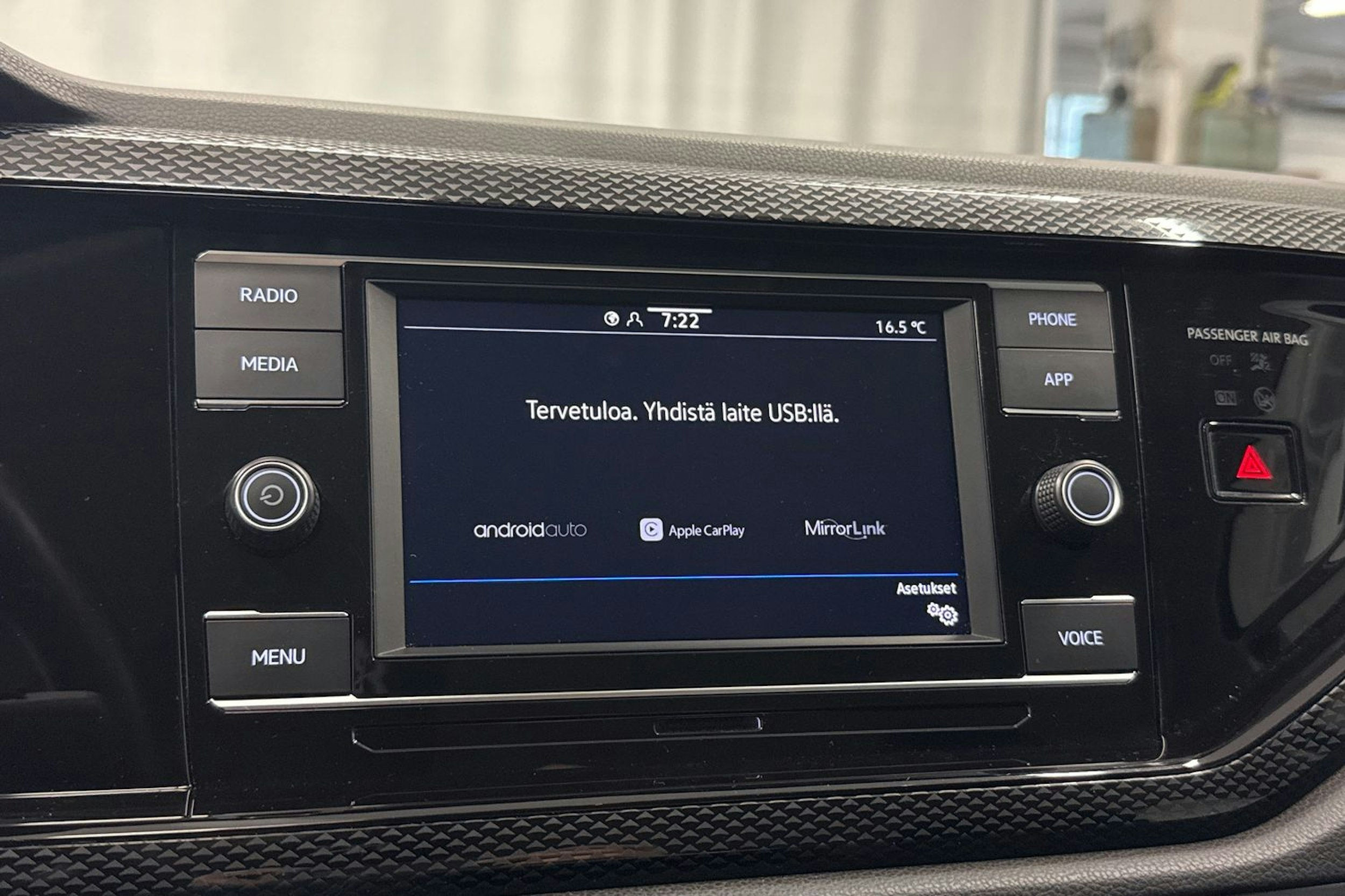 sininen Volkswagen Taigo 2023 kuva 18.