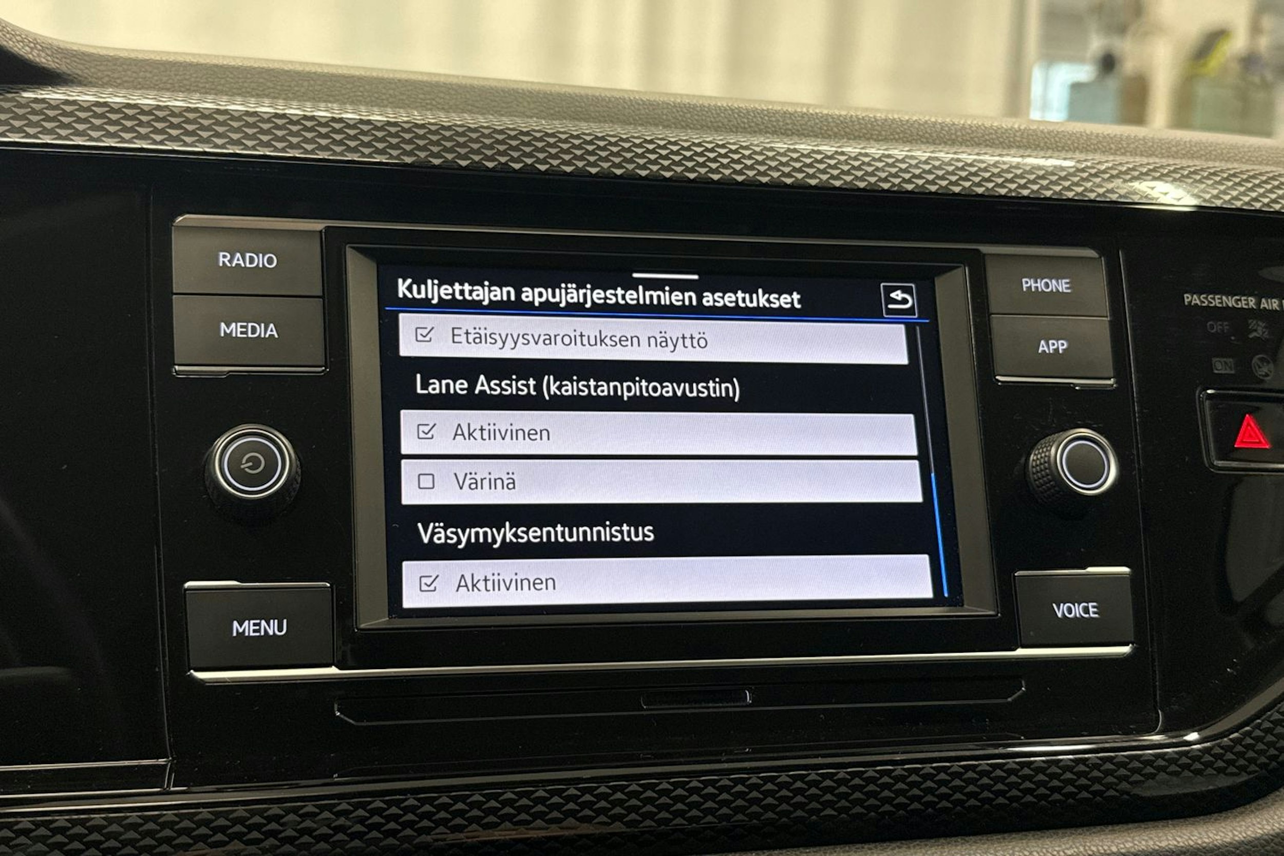 sininen Volkswagen Taigo 2023 kuva 20.