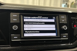 sininen Volkswagen Taigo 2023 kuva 20.