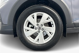 harmaa Volkswagen Taigo 2023 kuva 11.