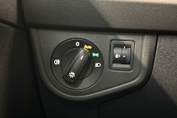 harmaa Volkswagen Taigo 2023 kuva 17.