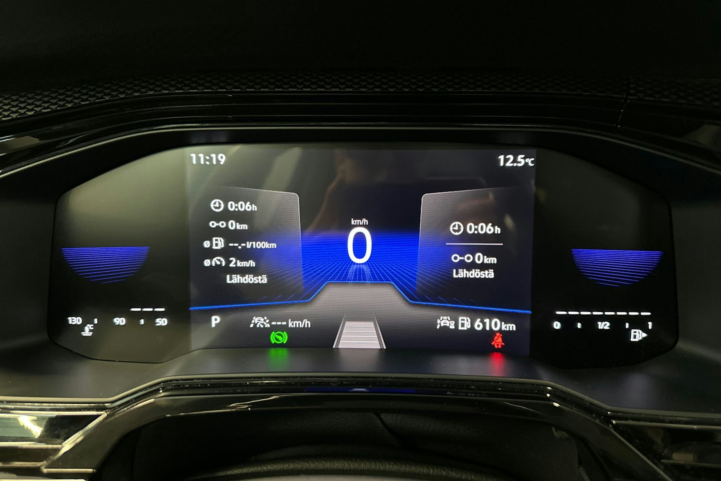 harmaa Volkswagen Taigo 2023 kuva 20.