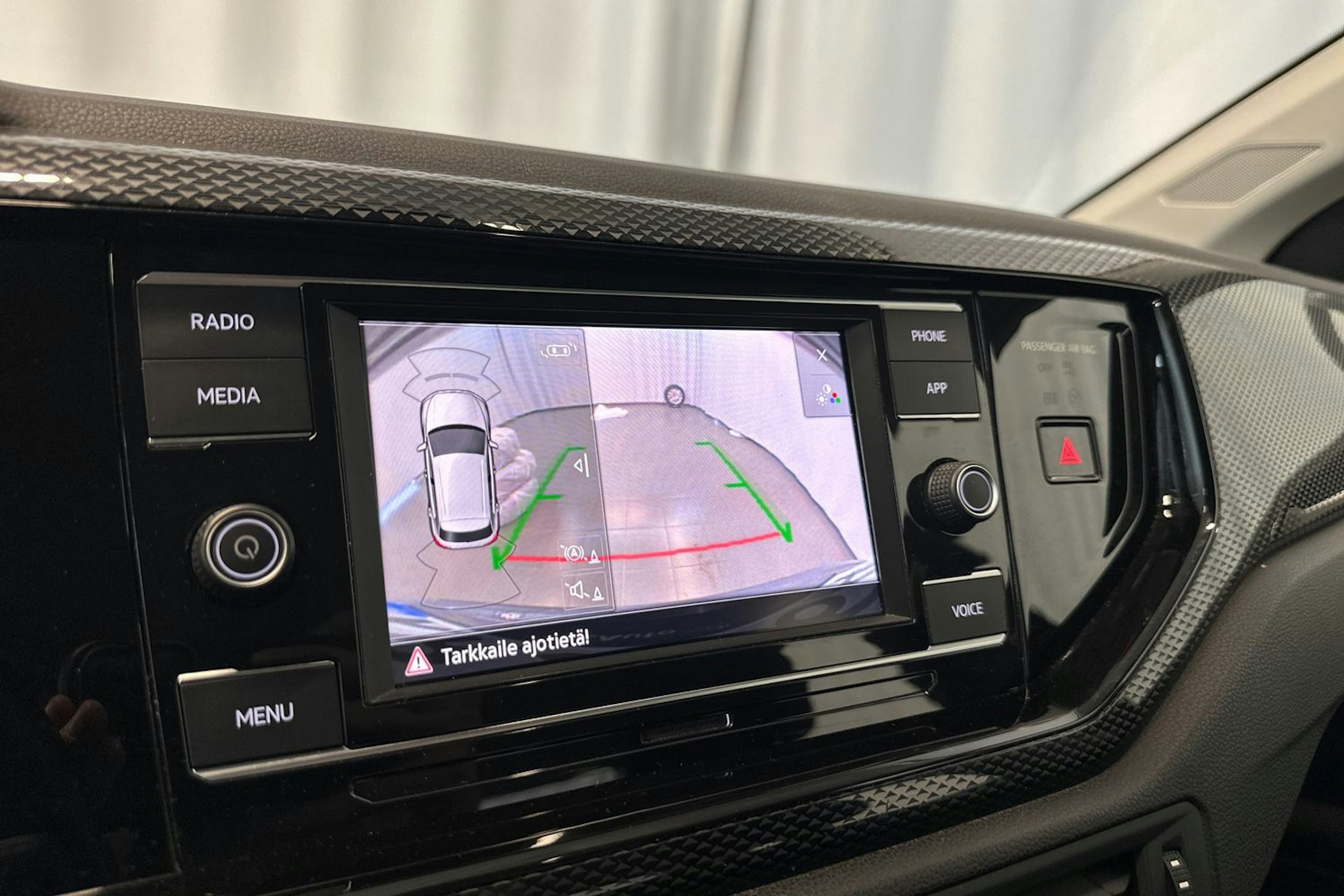 harmaa Volkswagen Taigo 2023 kuva 23.