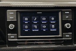 valkoinen Volkswagen Taigo 2023 kuva 22.