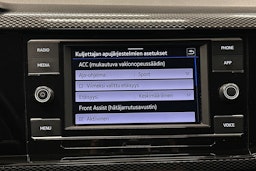 valkoinen Volkswagen Taigo 2023 kuva 25.