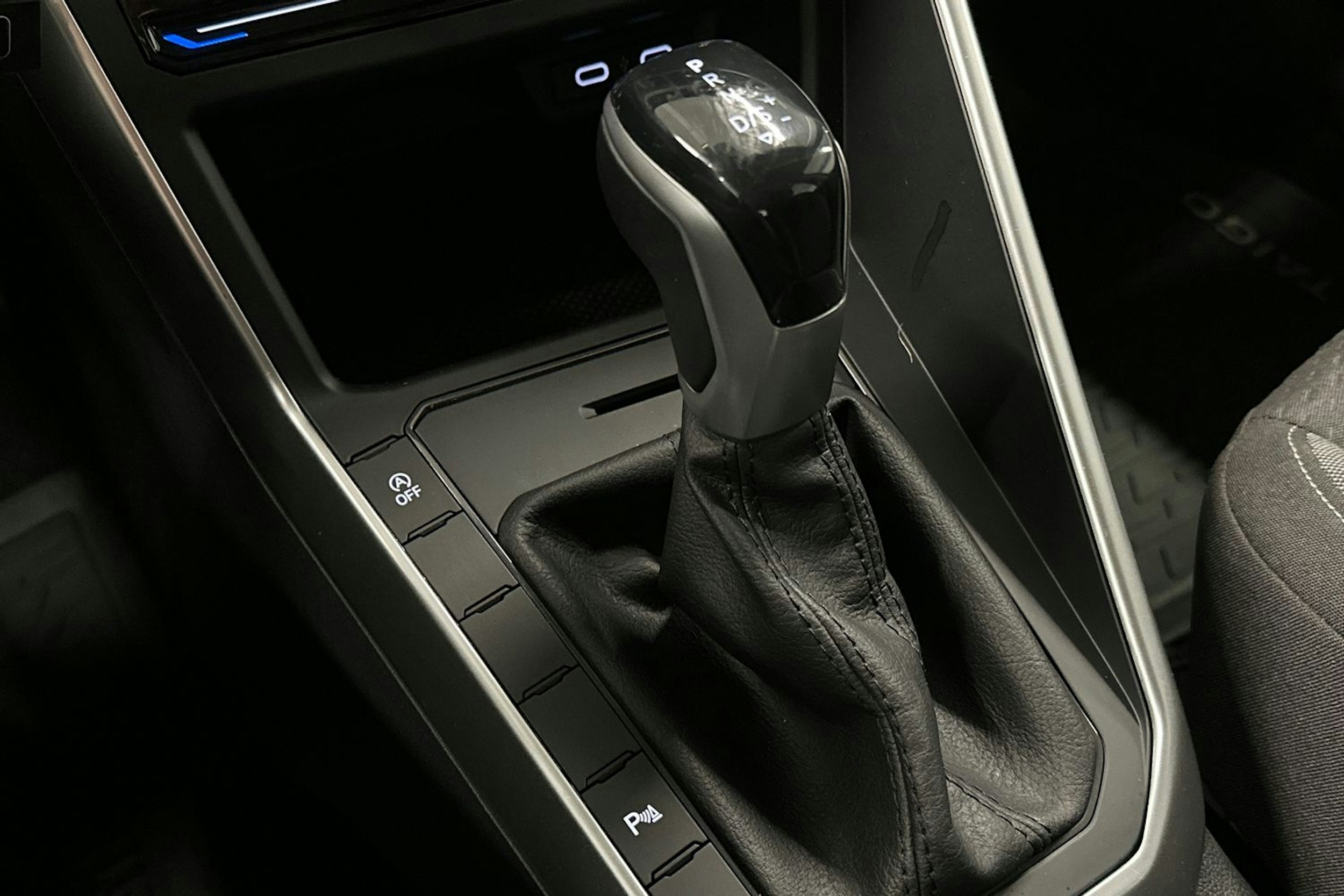 sininen Volkswagen Taigo 2023 kuva 19.