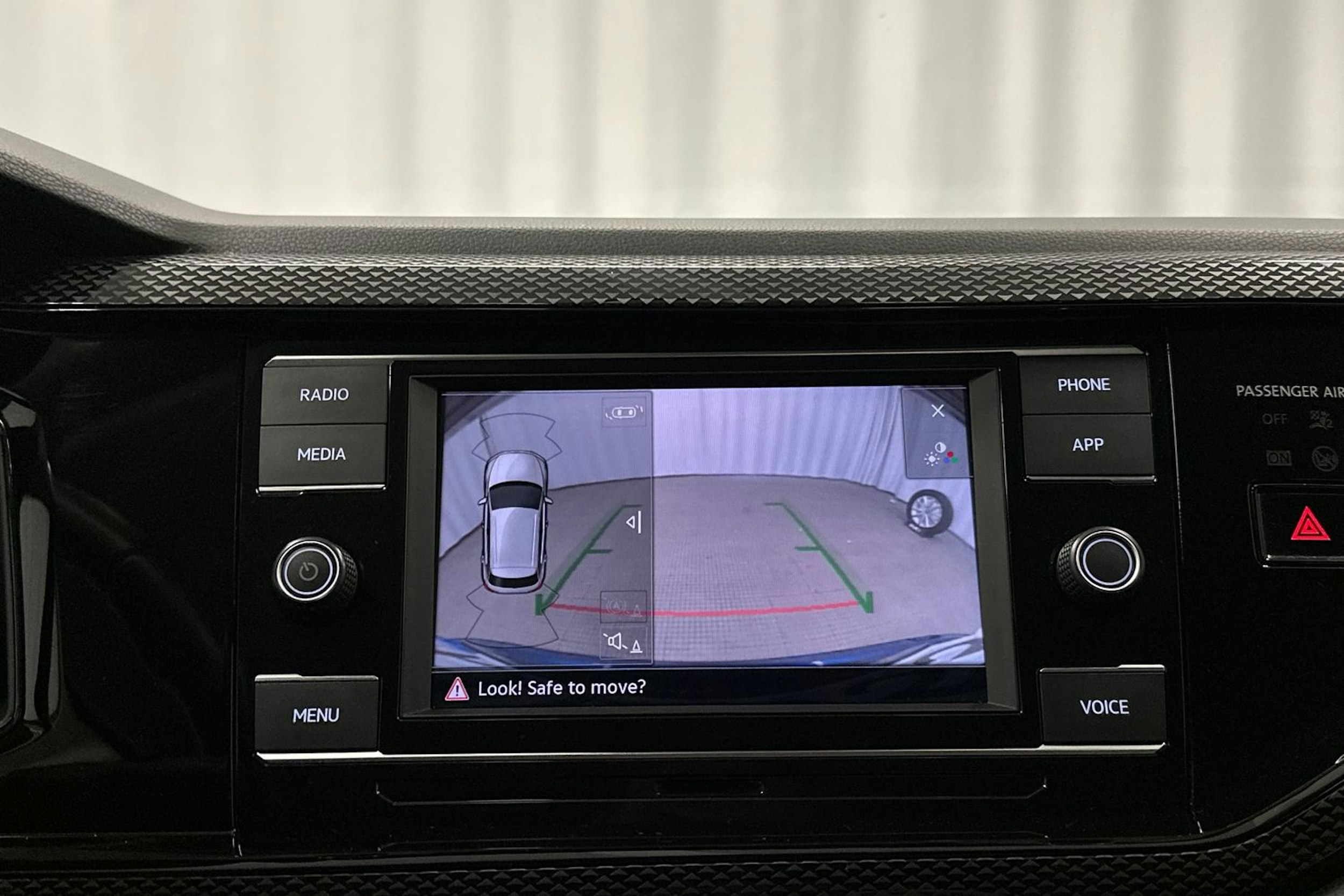 sininen Volkswagen Taigo 2023 kuva 22.