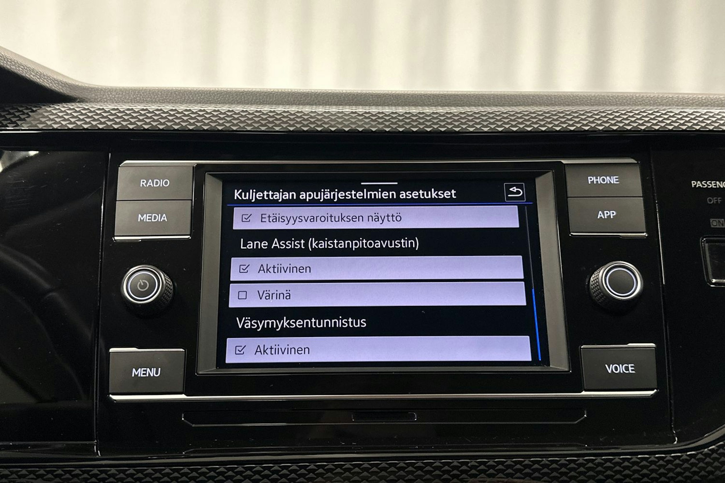 sininen Volkswagen Taigo 2023 kuva 24.