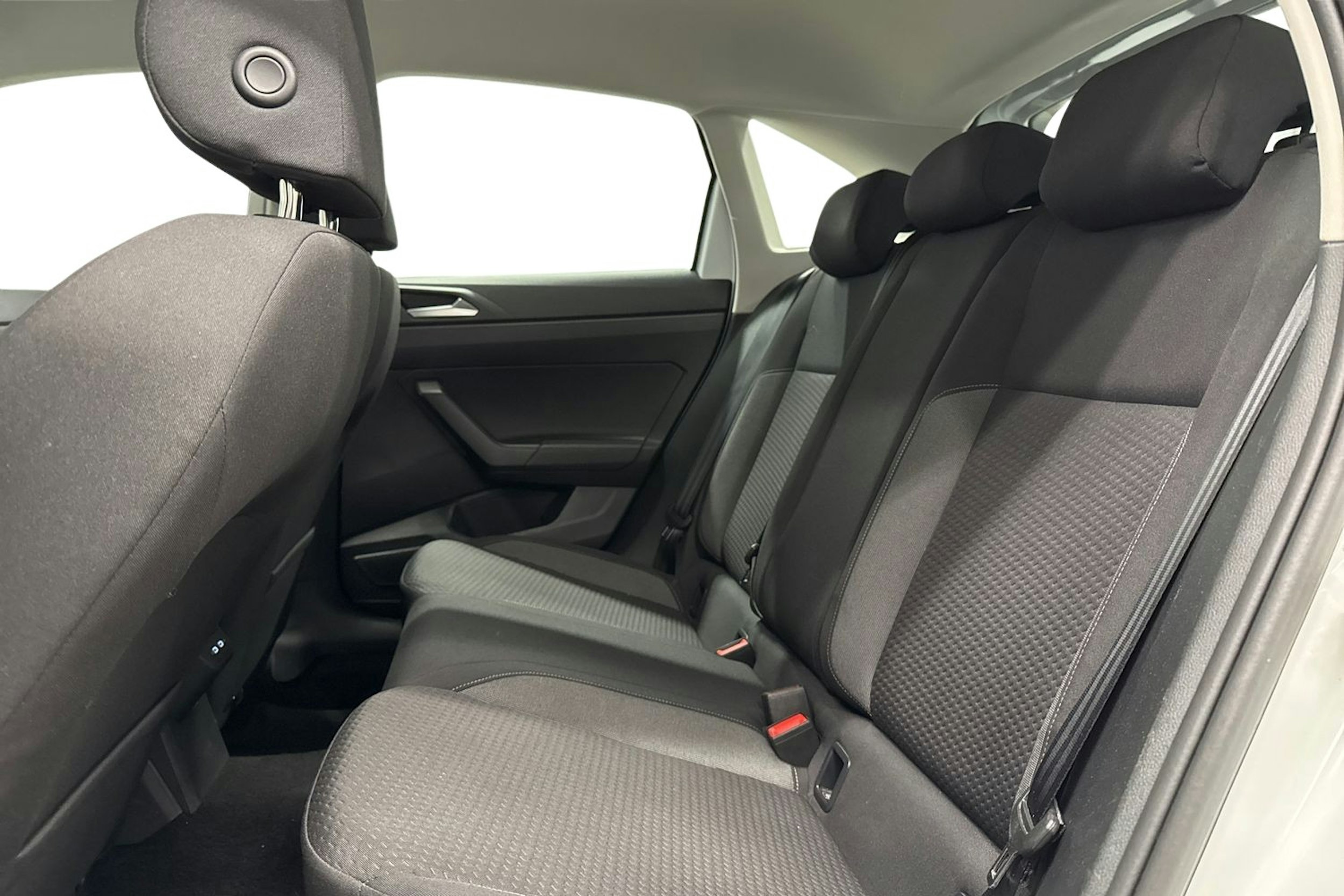 valkoinen Volkswagen Taigo 2023 kuva 10.