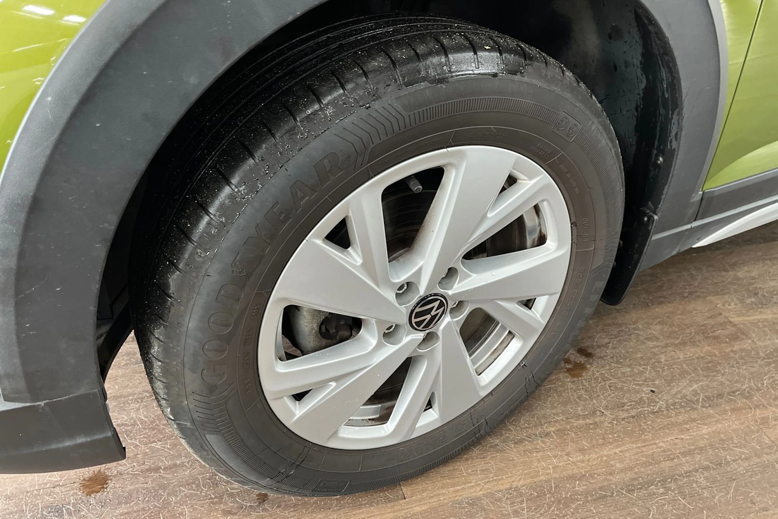 Vihreä Volkswagen Taigo 2023 kuva 4.