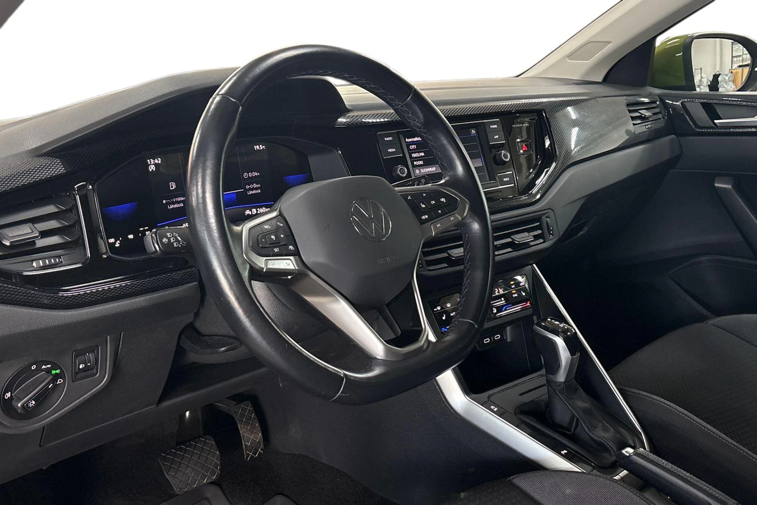 Vihreä Volkswagen Taigo 2023 kuva 6.