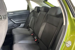 Vihreä Volkswagen Taigo 2023 kuva 8.