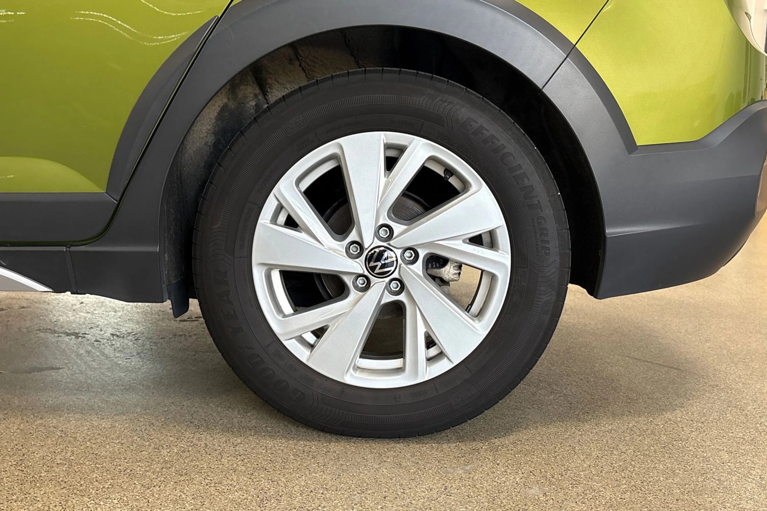 Vihreä Volkswagen Taigo 2023 kuva 10.