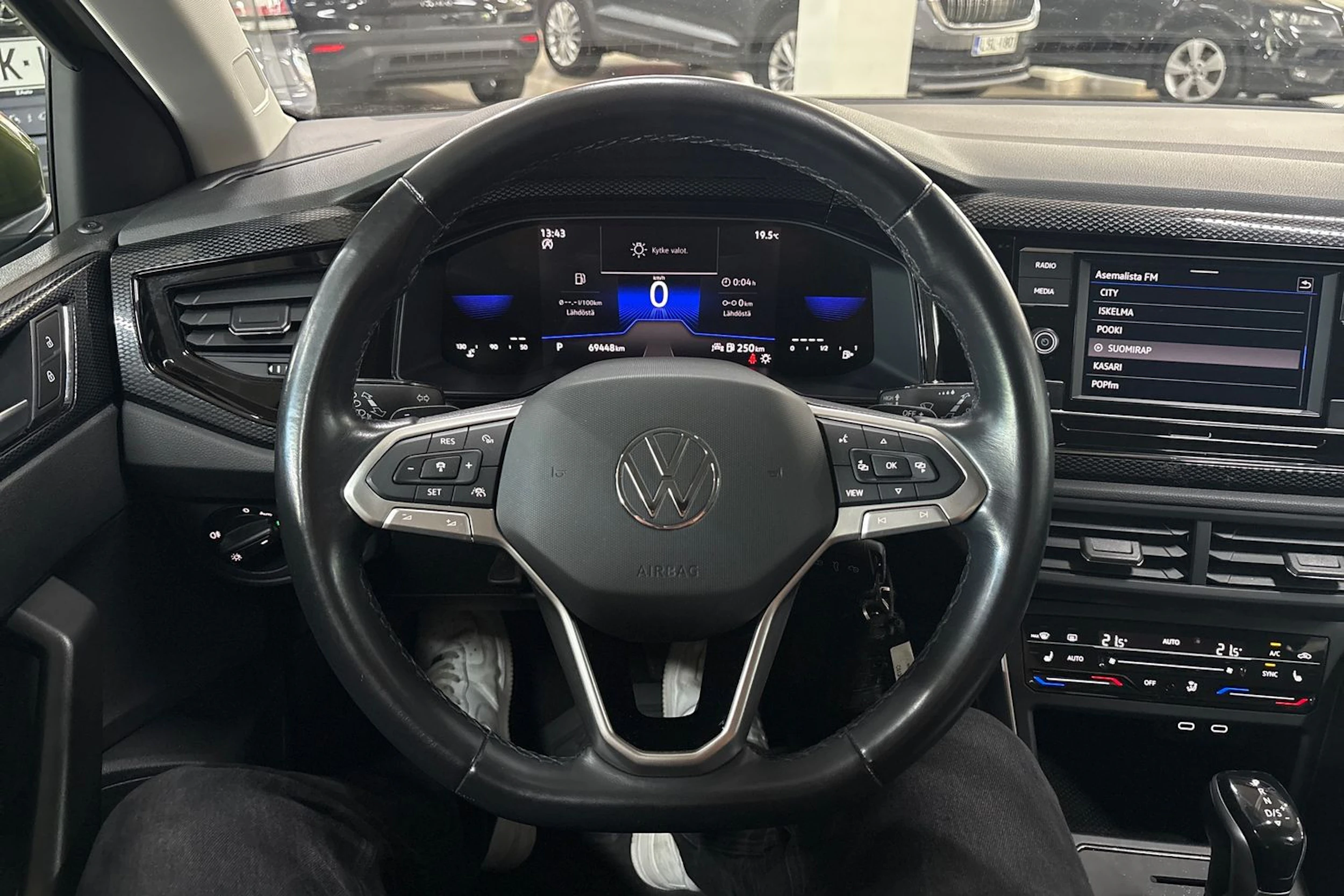 Vihreä Volkswagen Taigo 2023 kuva 11.