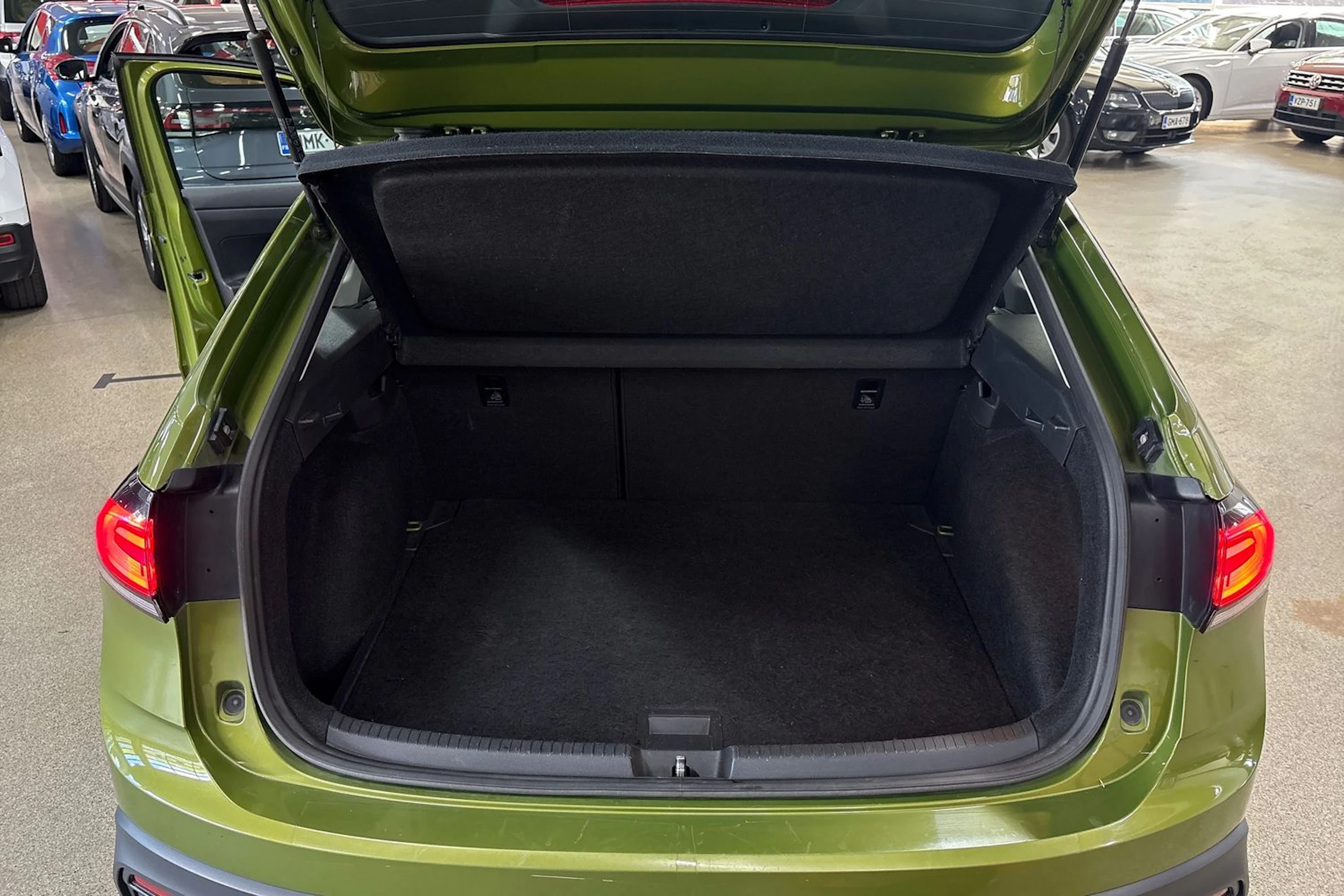 Vihreä Volkswagen Taigo 2023 kuva 20.