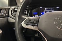 harmaa Volkswagen Taigo 2023 kuva 16.