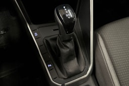harmaa Volkswagen Taigo 2023 kuva 19.