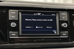 harmaa Volkswagen Taigo 2023 kuva 22.