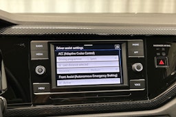 harmaa Volkswagen Taigo 2023 kuva 23.