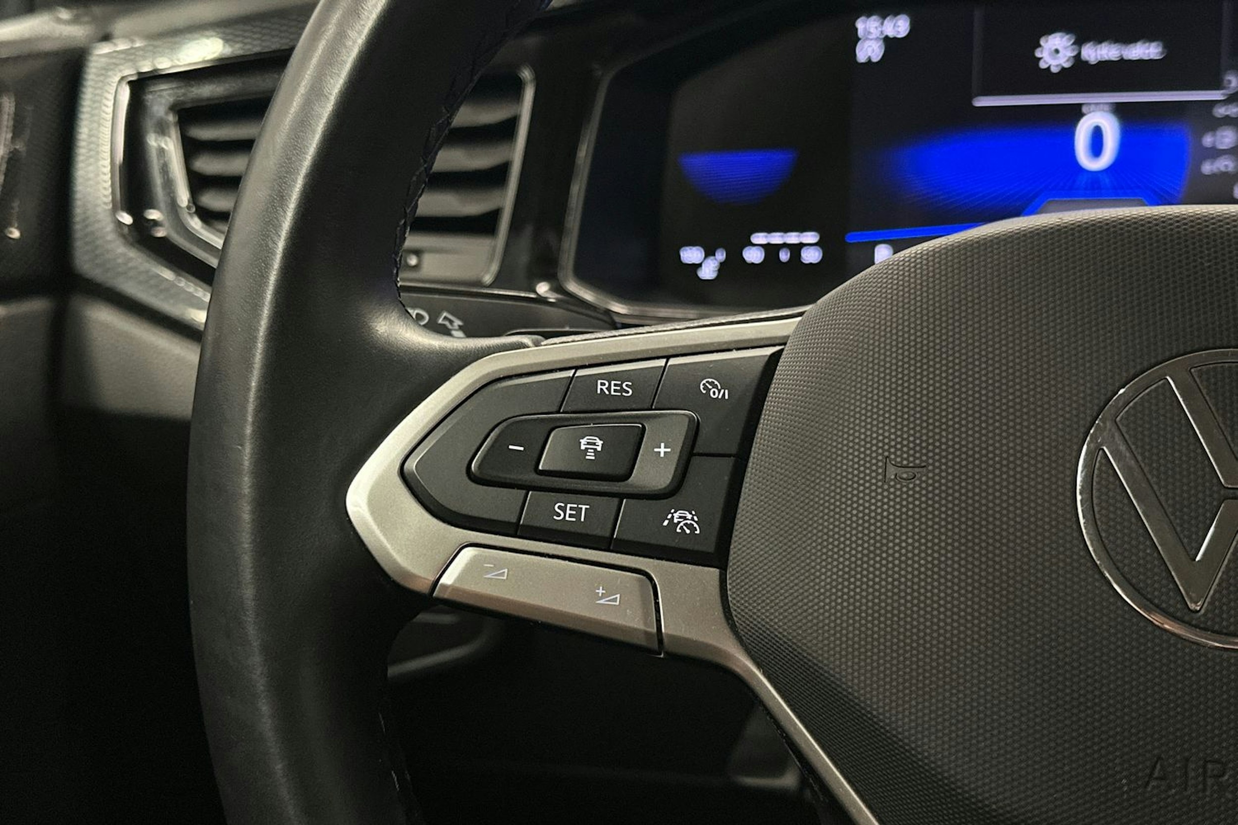 harmaa Volkswagen Taigo 2023 kuva 17.