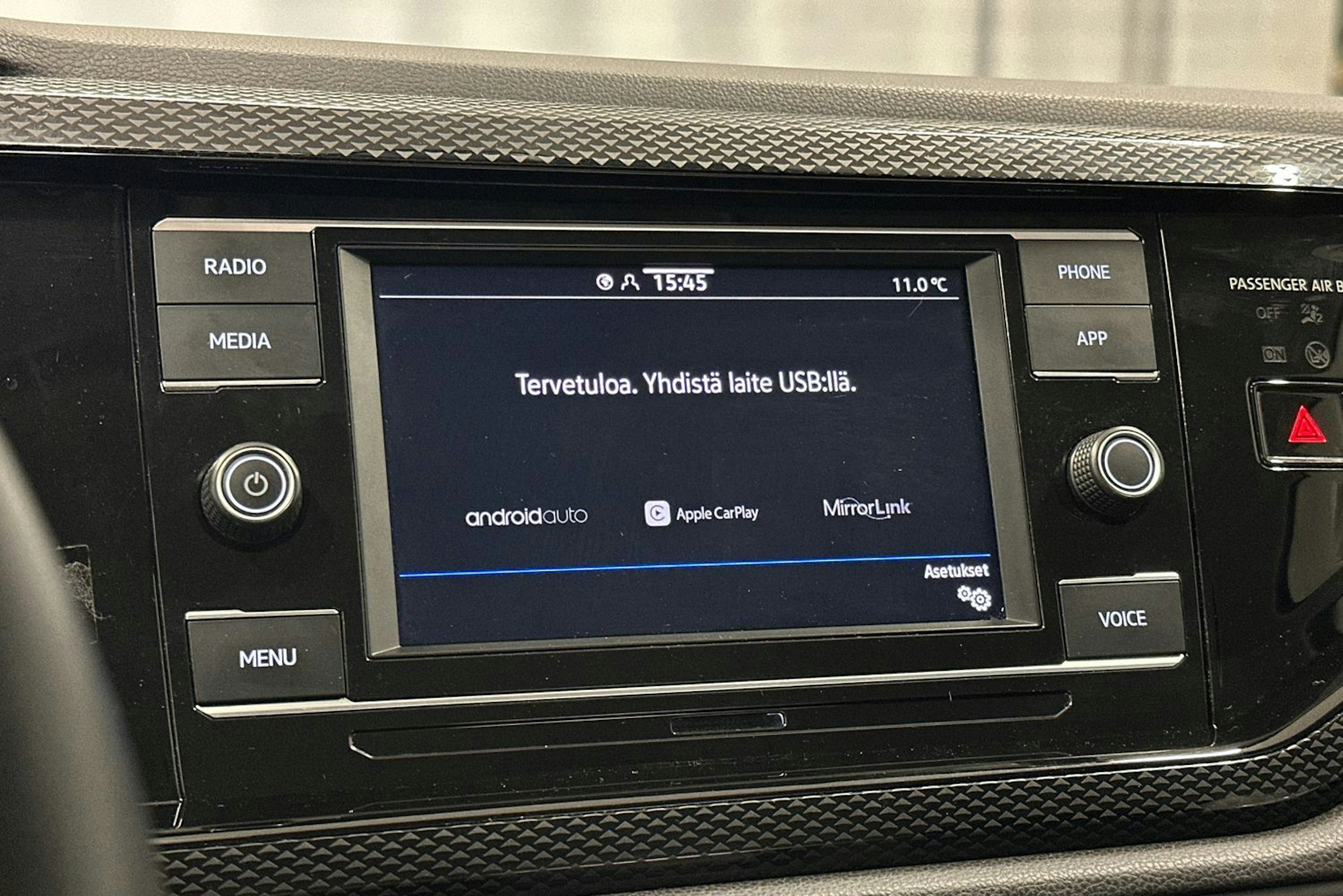 harmaa Volkswagen Taigo 2023 kuva 24.