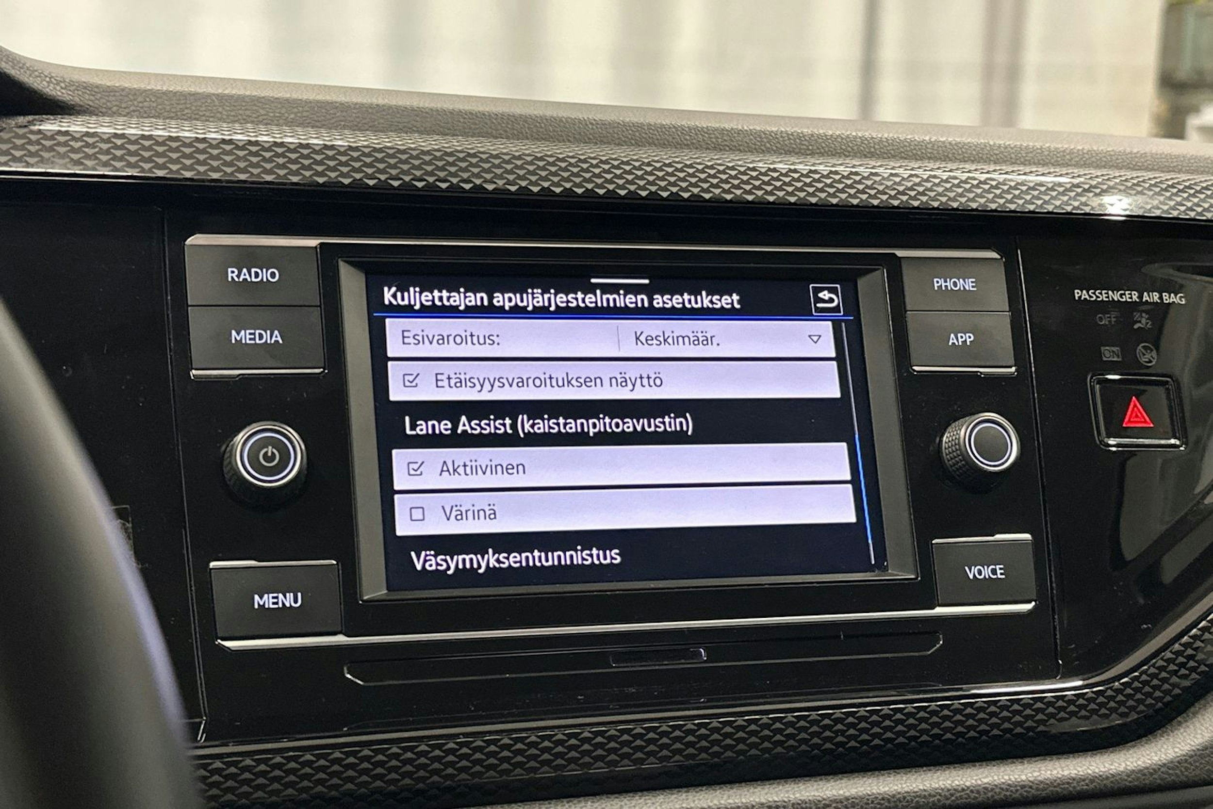 harmaa Volkswagen Taigo 2023 kuva 26.