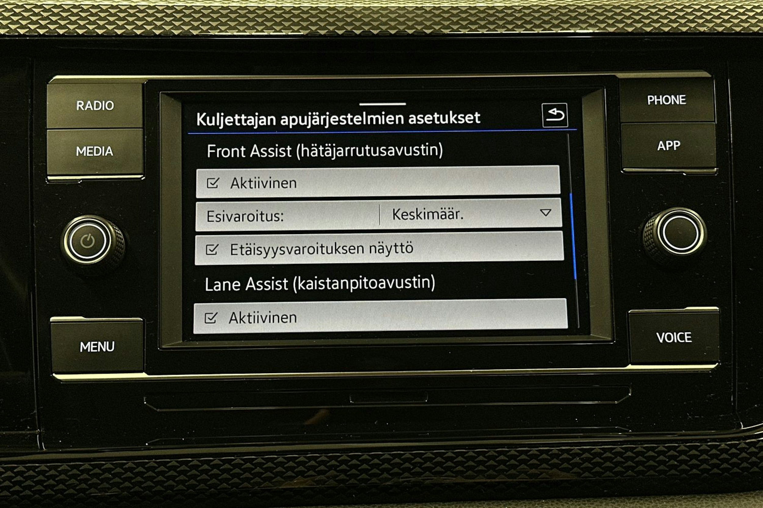 harmaa Volkswagen Taigo 2023 kuva 19.