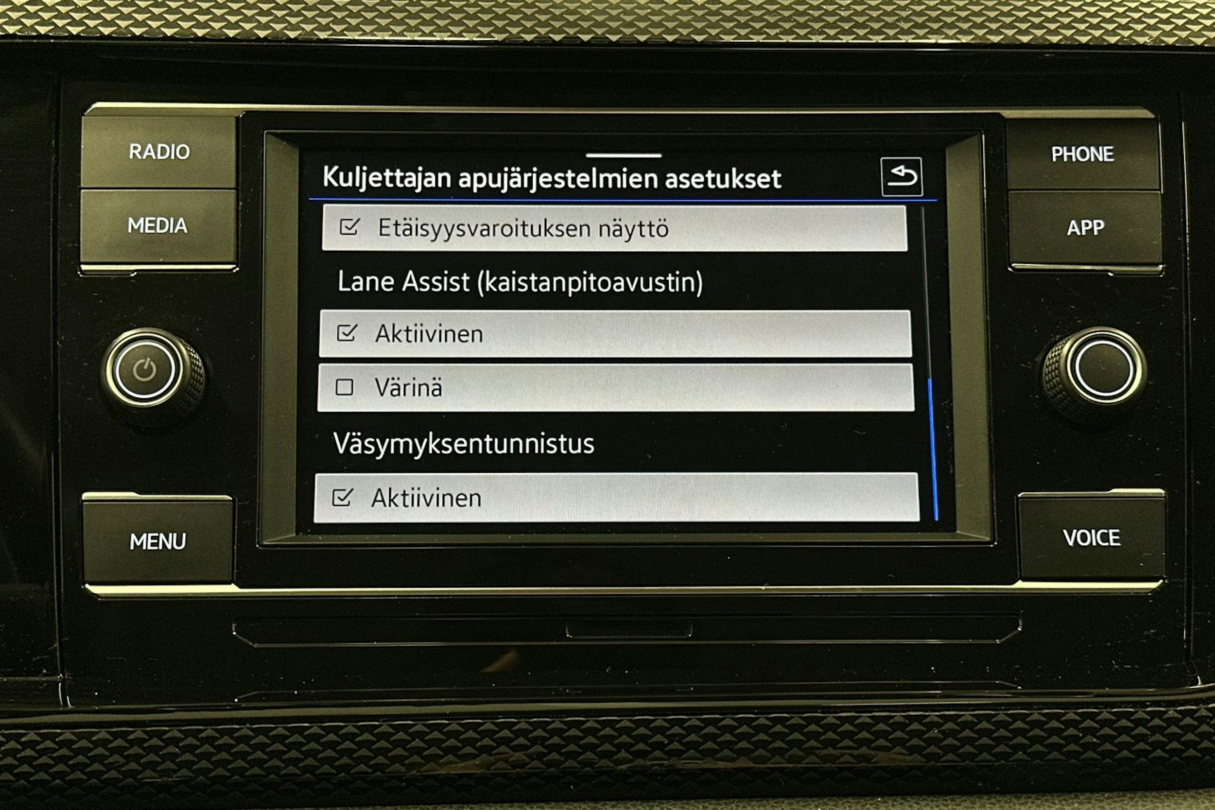 harmaa Volkswagen Taigo 2023 kuva 20.
