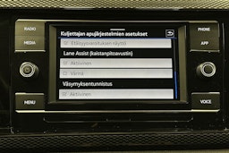 harmaa Volkswagen Taigo 2023 kuva 20.